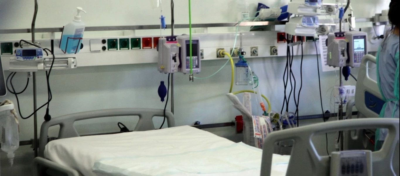 Ο ΕΟΔΔΥ δηλώνει ότι 58χρονος πέθανε από κορωνοϊό και η κόρη του τους ξεφτιλίζει: «Ντροπή σας - Είχε καρκίνο»
